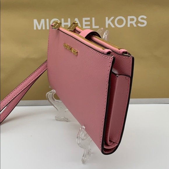 MICHAEL KORS LG DOUBLE ZIP WRISTLET CARNATION - Picture 7 of 16